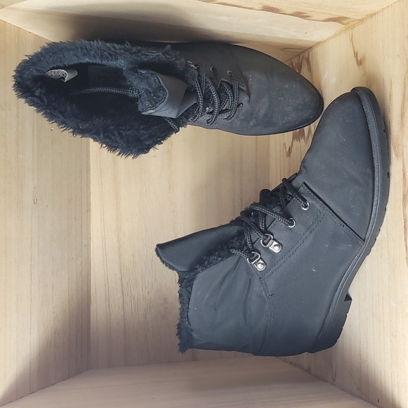Original Rugged Outback Womens Black Waterproof Ankle Boots - Picture 1 of 9